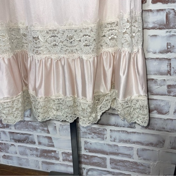 Vintage 1989’s Elegant Cream Lace Trim Skirt slip medium - Picture 5 of 6
